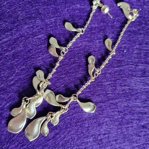 NWT Kendra Scott Pamela drop earrings silver tone